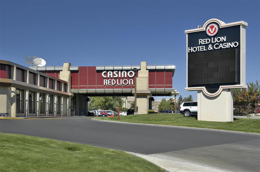 Maverick Hotel And Casino By Red Lion Hotels Elko Exterior photo